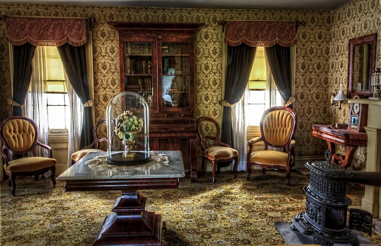 Klassieke Franse keuken met eigentijdse decoratieve elementen. Klassieke Franse keuken met eigentijdse decoratieve elementen.