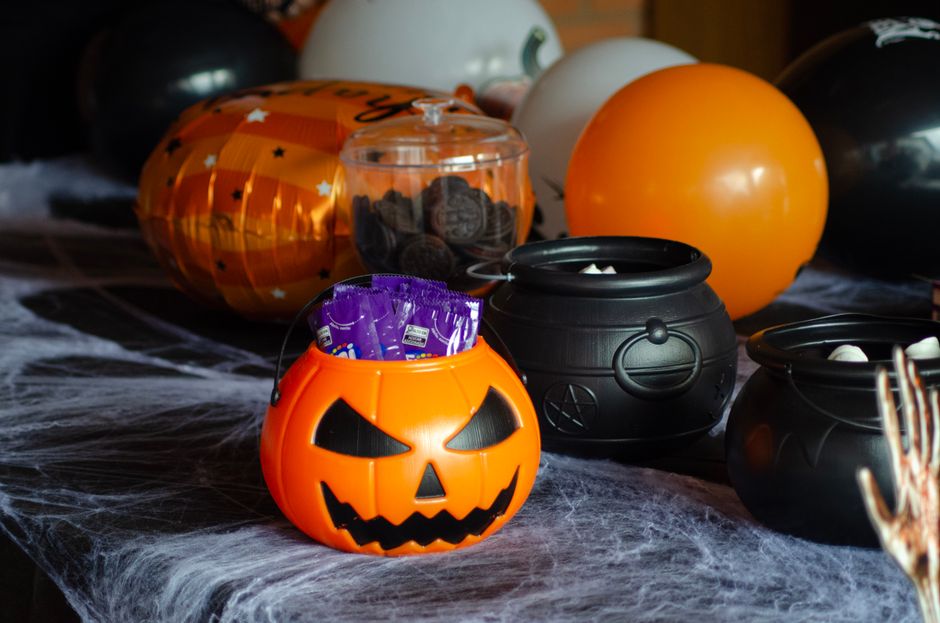 Subtiele Halloween tafelschikking met aardetinten. Subtiele Halloween tafelschikking met aardetinten.